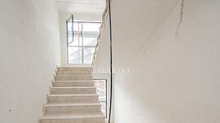 Апартамент в полите на Витоша до Ринг Мол с АКТ 15