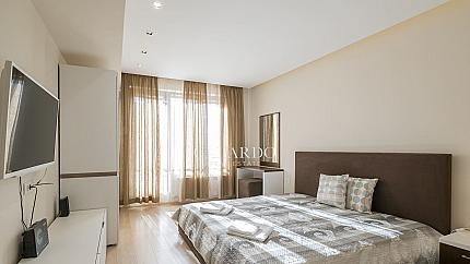 Stylish apartment in a representative building