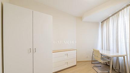 Stylish apartment in a representative building