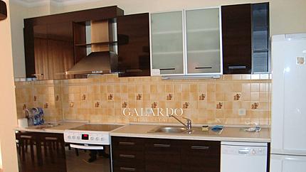 Уютно жилище в к-с Макси