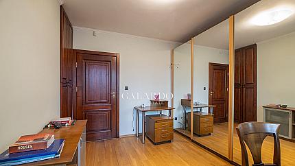 Стилен апартамент в кв. Гоце Делчев