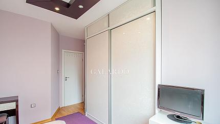 Aпартамент с две спални  под наем в кв. Белите брези