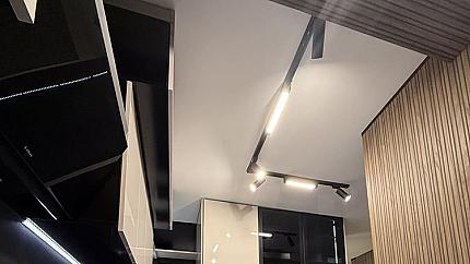 Тристаен нов лукзозен апартамент с гледка към всички тепета в кв Съдийски