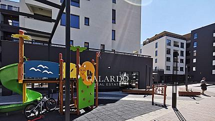 Двустаен апартамент в затворен комплекс в Кръстова вада