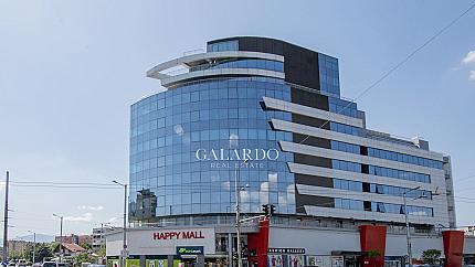 Spacious office in a luxury office building in the district. Friendship 2