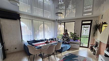 Stylishly furnished two-bedroom apartment in Simeonovo district