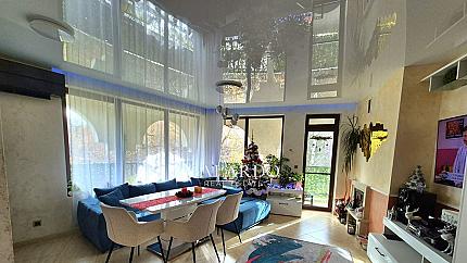 Stylishly furnished two-bedroom apartment in Simeonovo district