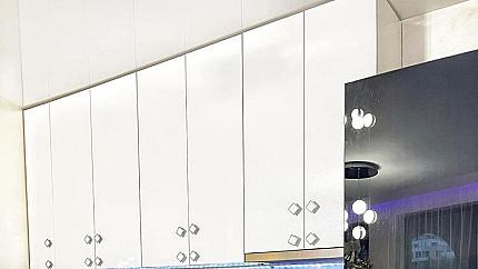 Стилно обзаведен апартамент с две спални в кв. Симеоново