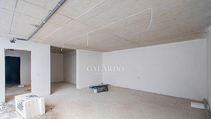 Самостоятелна къща в затворен комплекс в Симеоново