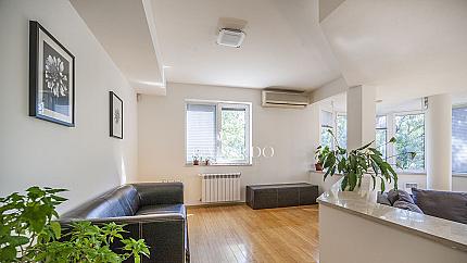 Просторен четиристаен апартамент в кв.Лозенец