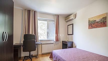 Просторен четиристаен апартамент в кв.Лозенец