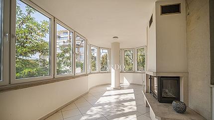 Просторен четиристаен апартамент в кв.Лозенец