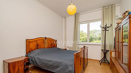 Просторен и стилен апартамент под наем в сърцето на София