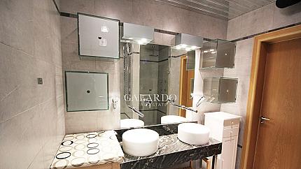 Луксозен тристаен апартамент до Южен парк, кв. Лозенец