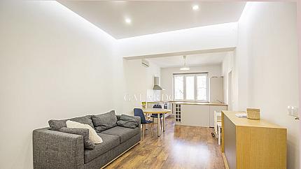 Тристаен апартамент под наем в топ център на ул.Карнеги