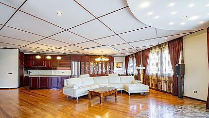 Spacious three bedroom apartment in Lozenets district