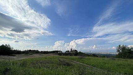 Инвестиционен Парцел за продажба в района Камбаните