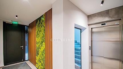 Четиристаен апартамент с панорамни гледки за продажба в Бояна