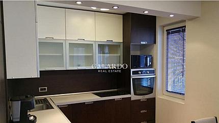 Тристаен апартамент под наем в Център