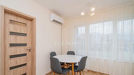 Двустаен апартамент с тераса под наем Студентски град