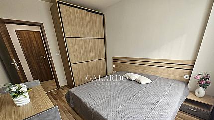 Обзаведен тристаен апартамент в кв. Витоша