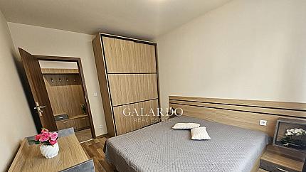 Обзаведен тристаен апартамент в кв. Витоша