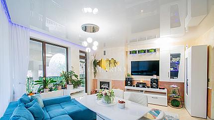 Стилно обзаведен апартамент с две спални в кв. Симеоново