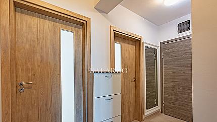 Просторен апартамент под наем с изключителна гледка към града и реката