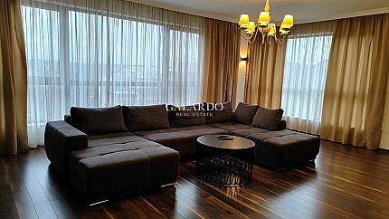 Апартамент до Метростанция Джеймс Баучер