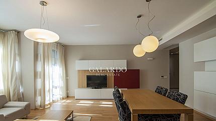 Тристаен дизайнерски апартамент с отлична локация