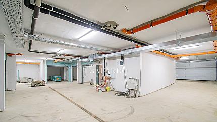 Просторен апартамент в нова сграда между града и планината, кв. Бояна