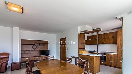 Просторен, функционален апартамент с изглед към Витоша