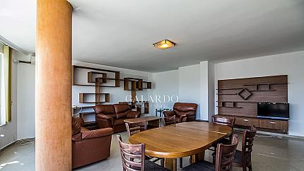 Просторен, функционален апартамент с изглед към Витоша