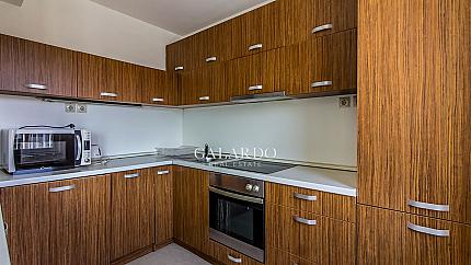 Просторен, функционален апартамент с изглед към Витоша