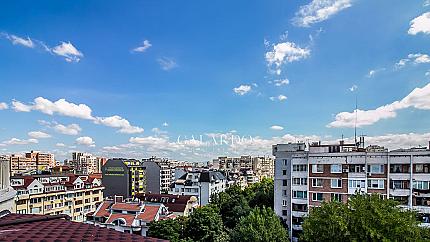 Просторен, функционален апартамент с изглед към Витоша