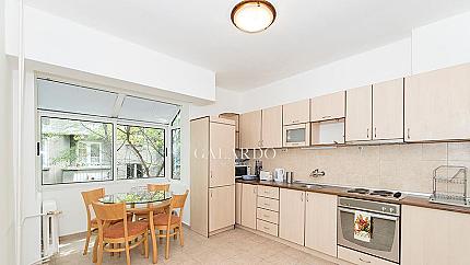 Уютен апартамент до Руски паметник