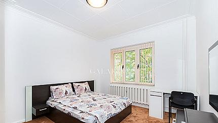 Уютен апартамент до Руски паметник