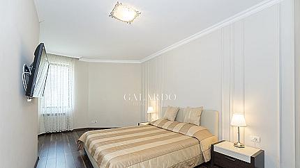 Тристаен апартамент под наем  в луксозна сграда в кв. Лозенец