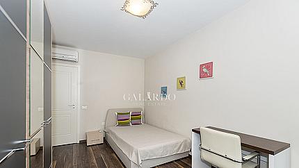 Тристаен апартамент под наем  в луксозна сграда в кв. Лозенец