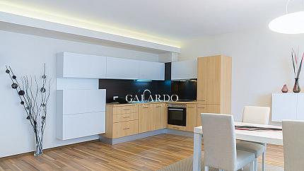 Четиристаен апартамент под наем в кв. Лозенец