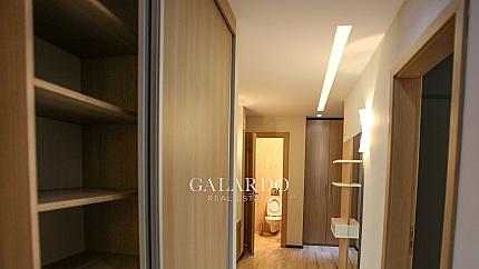 Tристаен апартамент, разположен в кв. Лозенец