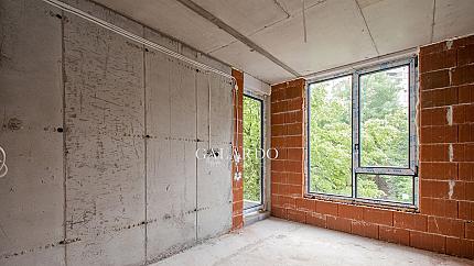 Четиристаен апартамент за продажба в кв. Гоце Делчев - жилище на входа на Южния парк