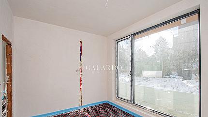 Самостоятелна къща в затворен комплекс в Симеоново