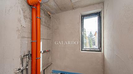 Самостоятелна къща в затворен комплекс в Симеоново