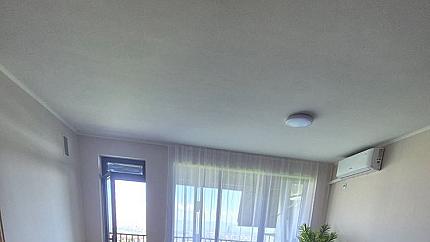 Стилно обзаведен двустаен апартамент в кв. Симеоново