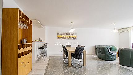 Многостаен апартамент до х-л Маринела