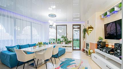 Стилно обзаведен апартамент с две спални в кв. Симеоново