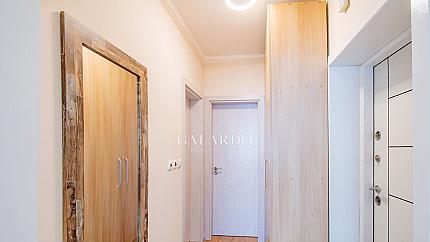 Стилно обзаведен двустаен апартамент в кв. Симеоново