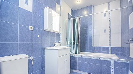 Четиристаен апартaмент под наем  в Докторски паметник