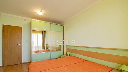 Spacious apartment next to James Boucher Metro Station